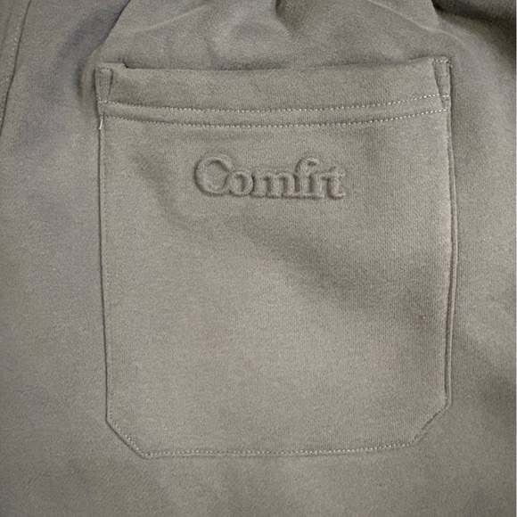 Comfrt Grey Sweatshorts - Picture 4 of 5